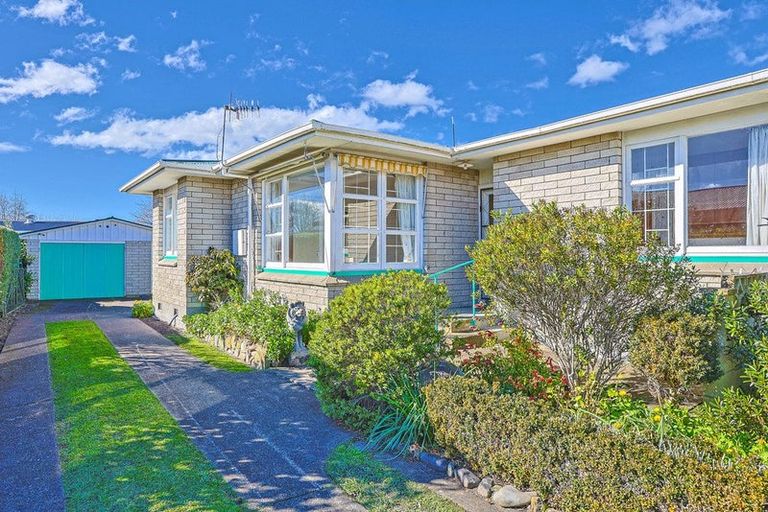 Photo of property in 23 Upham Street, Havelock North, 4130