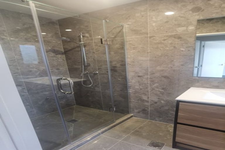 Photo of property in 4a Tonar Street, Northcote, Auckland, 0627