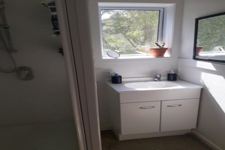 Photo of property in 51 Pembroke Road, Northland, Wellington, 6012