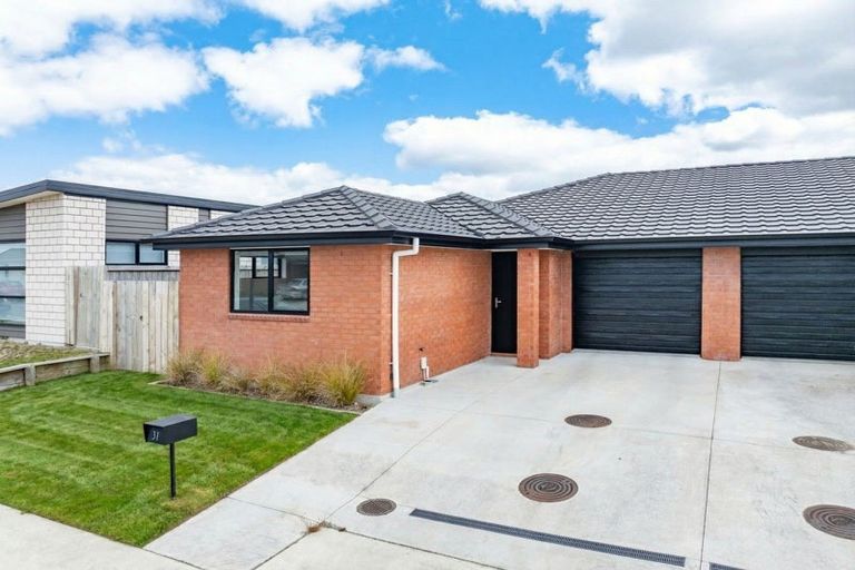 Photo of property in 31 Waruhia Crescent, Rototuna North, Hamilton, 3210