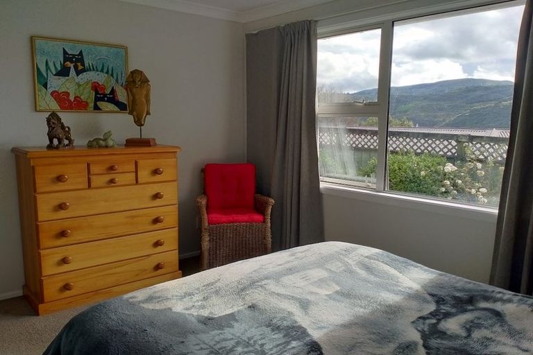 Photo of property in 30 Manor Drive, Stokes Valley, Lower Hutt, 5019