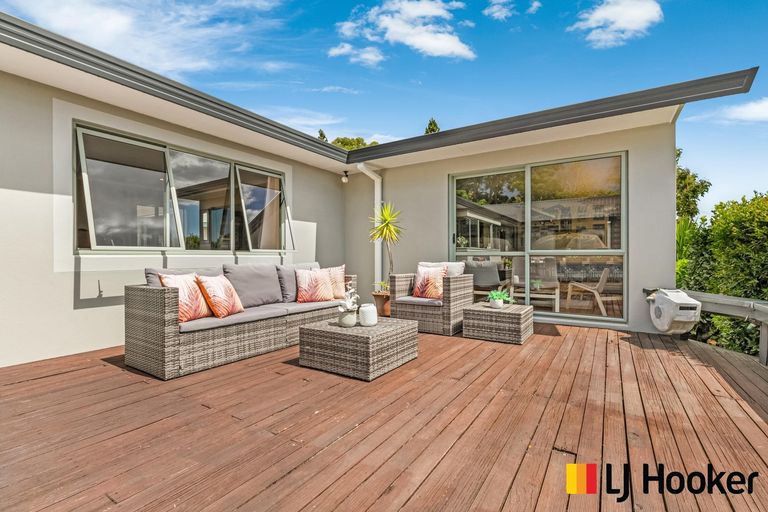 Photo of property in 31 Church Road, Ardmore, Papakura, 2582