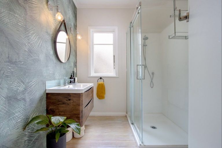 Photo of property in 7 Clyde Road, Bluff Hill, Napier, 4110