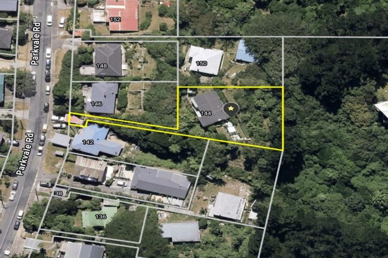Photo of property in 144 Parkvale Road, Karori, Wellington, 6012