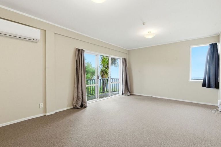 Photo of property in 10 Laurent Place, Kingston, Wellington, 6021