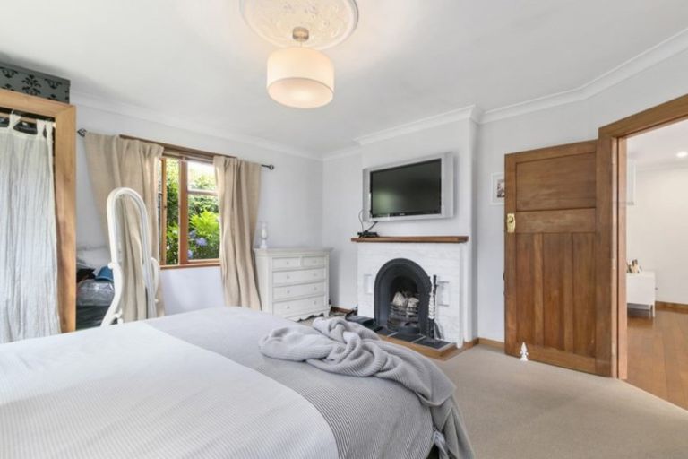 Photo of property in 2 Rowe Parade, Wainuiomata, Lower Hutt, 5014