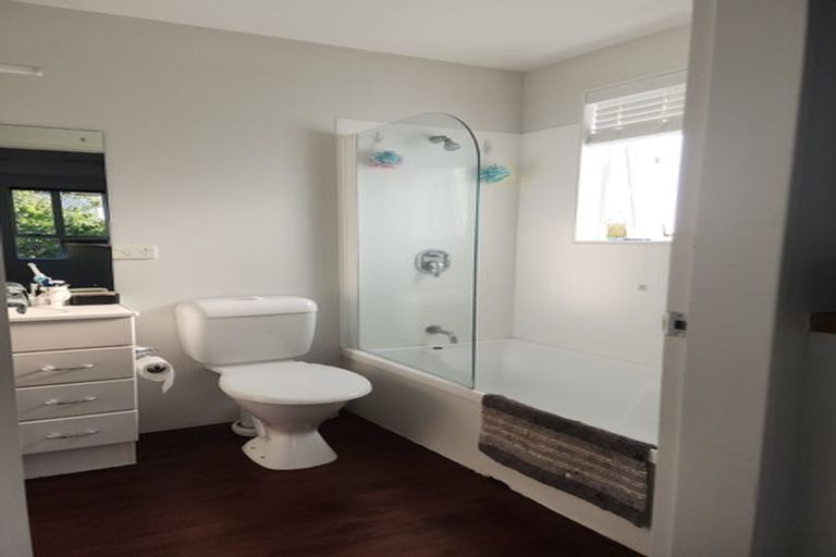 Photo of property in 4b The Quadrant, Miramar, Wellington, 6022