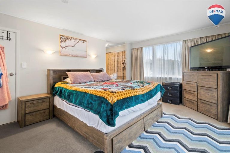 Photo of property in 24 Norana Road, Maoribank, Upper Hutt, 5018