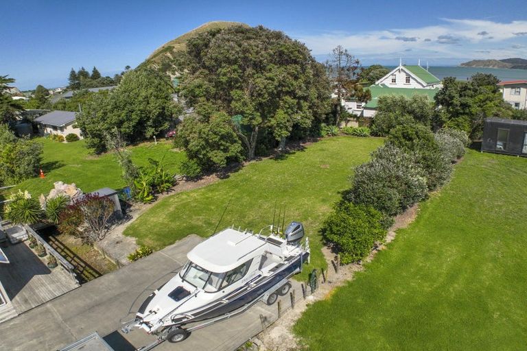 Photo of property in 140 Newcastle Street, Mahia, 4198