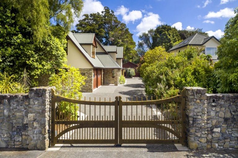 Photo of property in 16 Benzie Avenue, Wallaceville, Upper Hutt, 5018