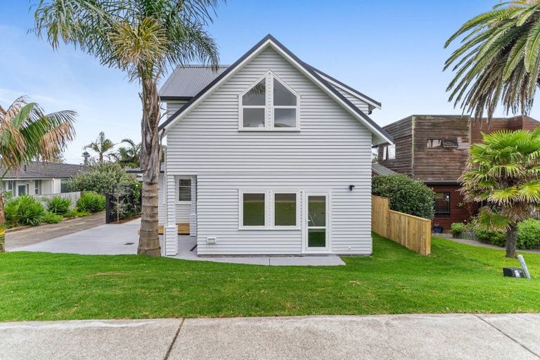 Photo of property in 107a Oceanview Road, Mount Maunganui, 3116