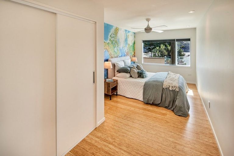 Photo of property in 300b Paremata Road, Whitby, Porirua, 5381