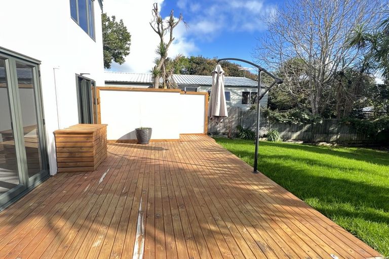 Photo of property in 3a Domain Road, Weymouth, Auckland, 2103