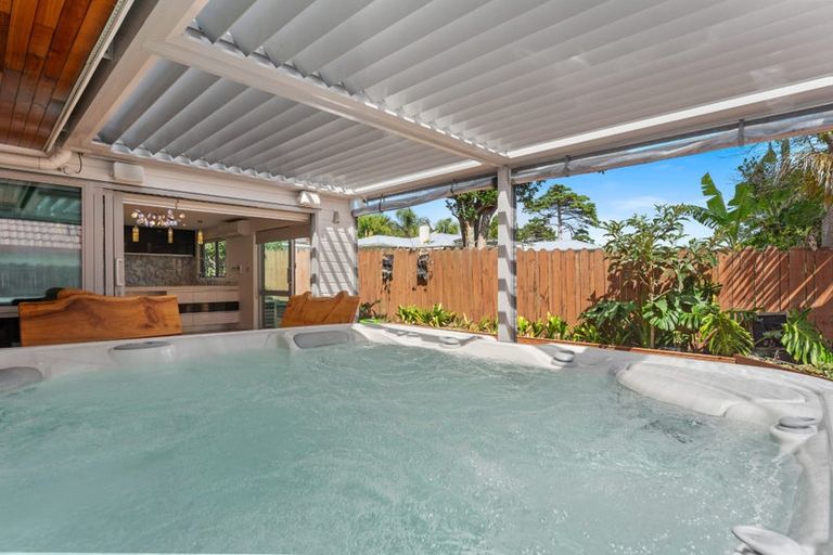 Photo of property in 21a Macleans Road, Bucklands Beach, Auckland, 2014