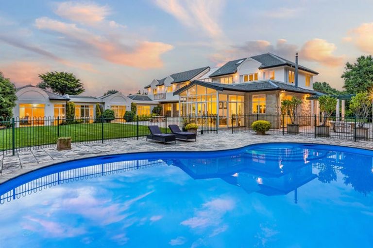 Photo of property in Lochlands, 377 Grays Road, Pauatahanui, Porirua, 5381