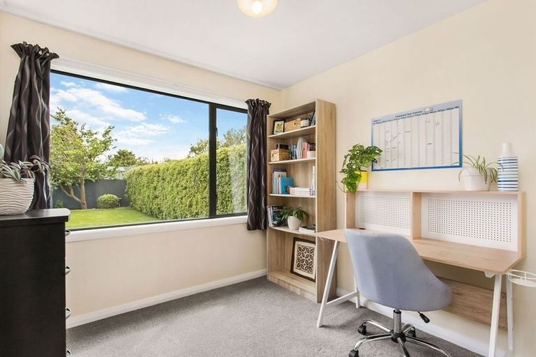 Photo of property in 24 Rosamund Place, Halswell, Christchurch, 8025