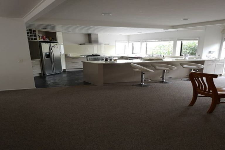 Photo of property in 62 Newhaven Terrace, Mairangi Bay, Auckland, 0630