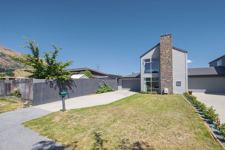 Photo of property in 10 Onslow Road, Lake Hayes, Queenstown, 9304