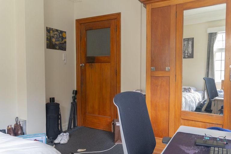 Photo of property in Elms Court Flats, 2/367 The Terrace, Te Aro, Wellington, 6011