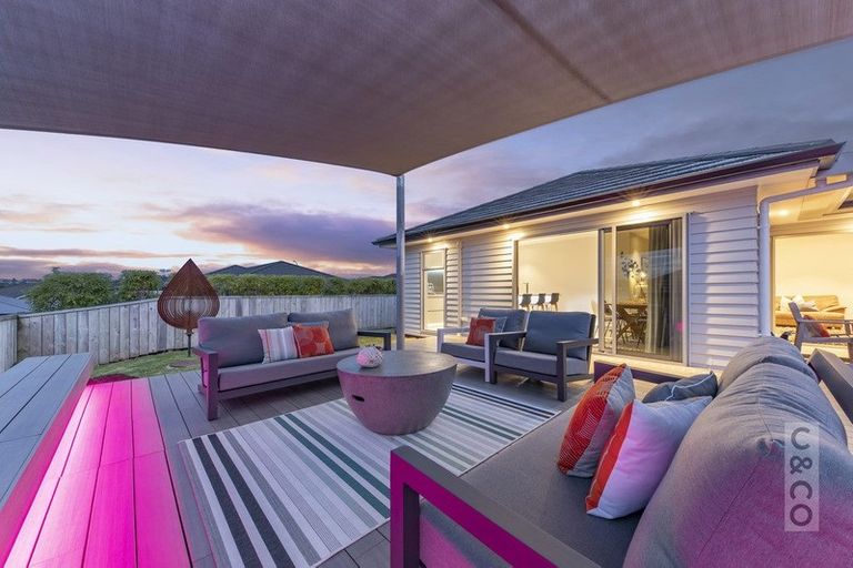 Photo of property in 7a Turpin Road, Riverhead, 0820