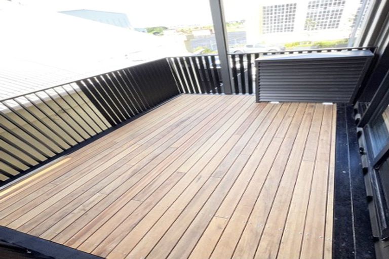 Photo of property in 205/2 Launch Road, Hobsonville, Auckland, 0616