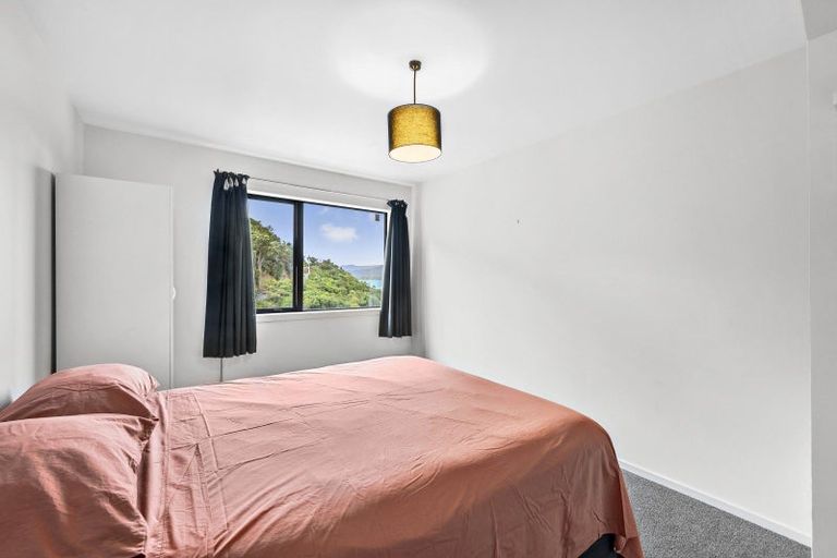 Photo of property in 9b Onslow Road, Khandallah, Wellington, 6035