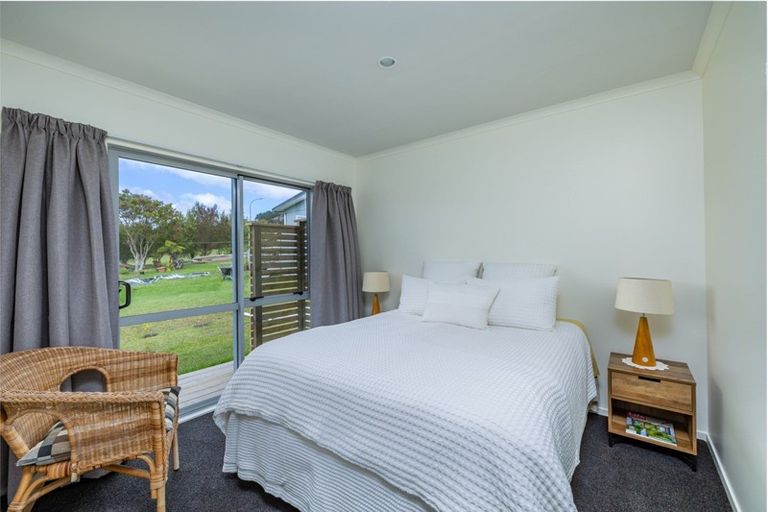 Photo of property in 3 Lori Lane, Coopers Beach, 0420