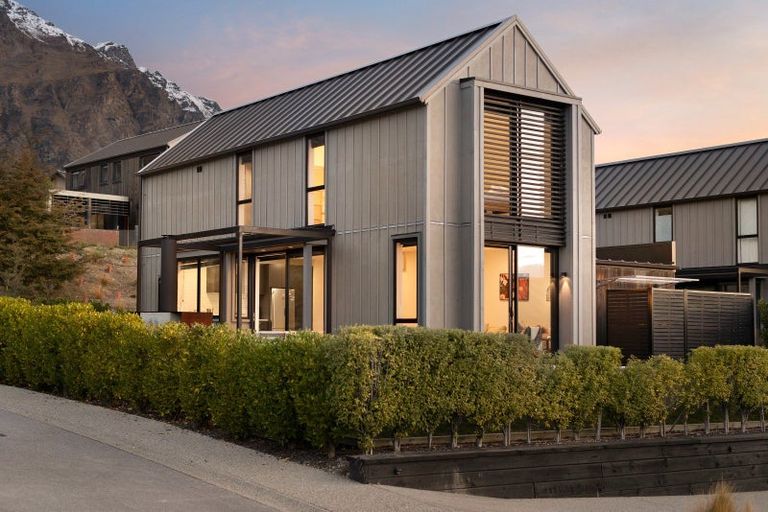 Photo of property in 6 Mckenzies Shute, Jacks Point, Queenstown, 9371