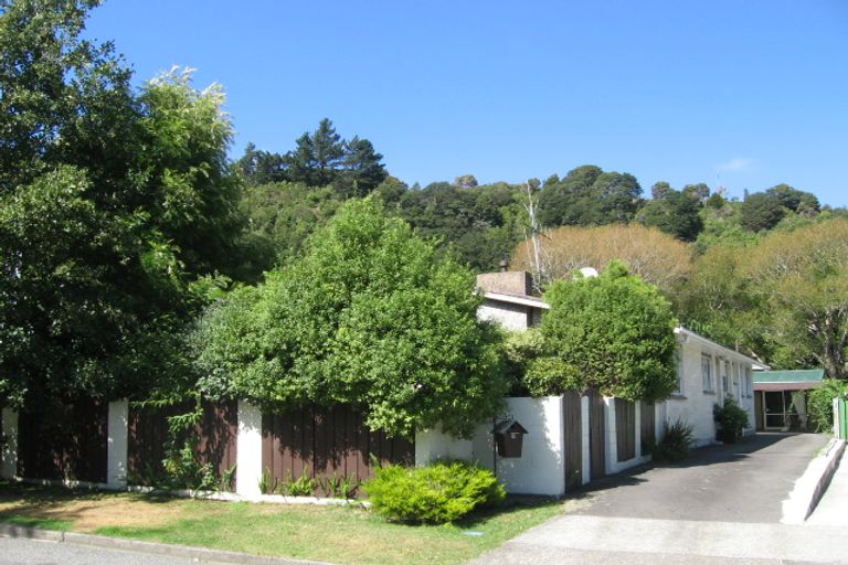 Photo of property in 18 Molloys Road, Te Marua, Upper Hutt, 5018