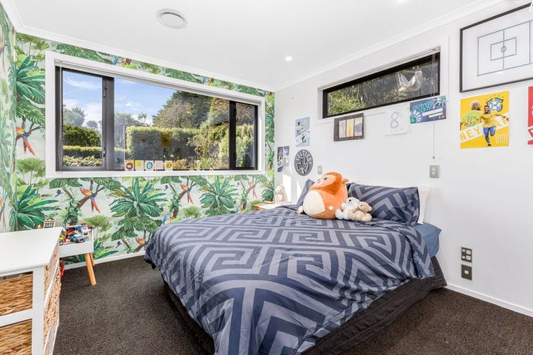 Photo of property in 302 Paremata Road, Whitby, Porirua, 5381