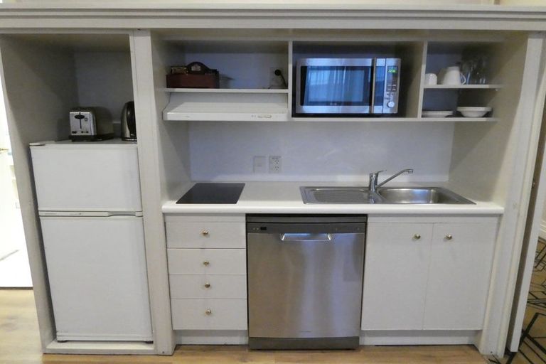 Photo of property in Quest Wellington Serviced Apart, 1/33a Hunter Street, Wellington Central, Wellington, 6011