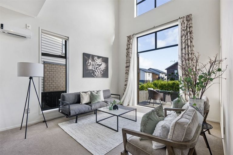 Photo of property in 6 Hirimate Place, Flat Bush, Auckland, 2019