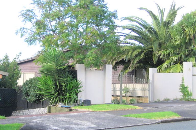 Photo of property in 8 Halldene Terrace, Red Beach, 0932