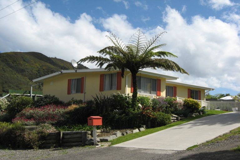 Photo of property in 6 George Street, Picton, 7220