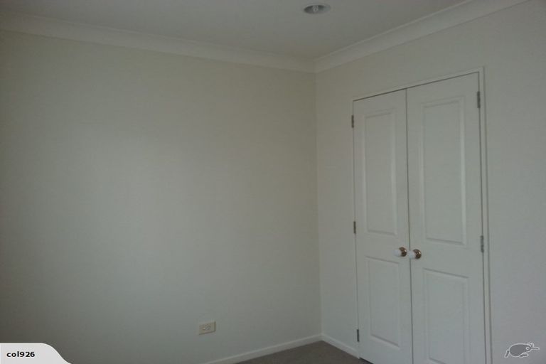 Photo of property in 130 Golfland Drive, Golflands, Auckland, 2013