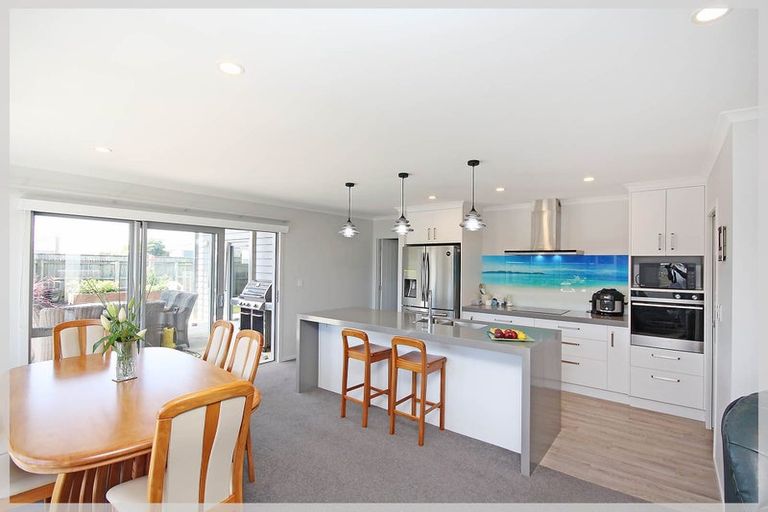 Photo of property in 10 Story Street, Foxton Beach, Foxton, 4815