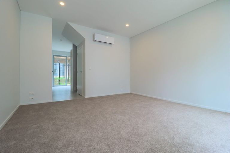 Photo of property in 10 Ceramic Lane, New Lynn, Auckland, 0600