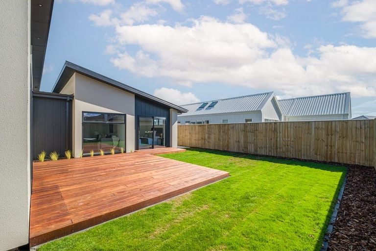 Photo of property in 11 Baker Estate Lane, Halswell, Christchurch, 8025