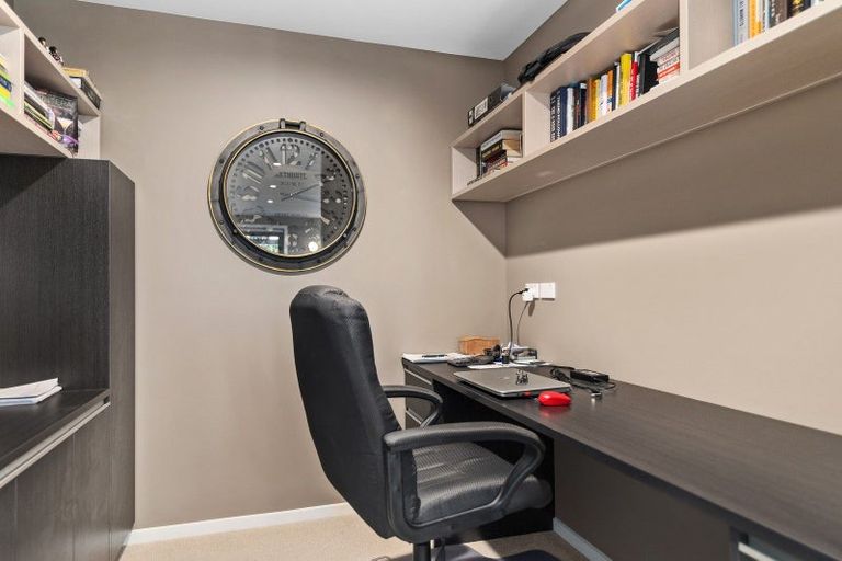 Photo of property in 11 Janice Place, Mount Pleasant, Christchurch, 8081