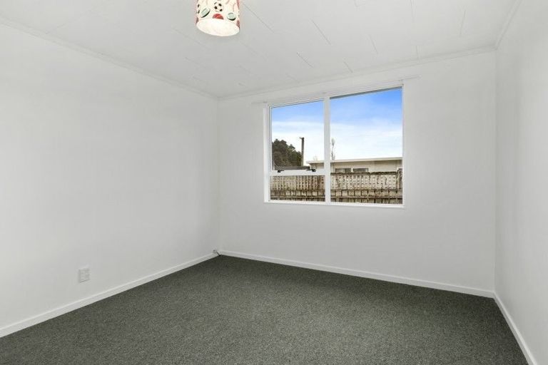 Photo of property in 384 Stokes Valley Road, Stokes Valley, Lower Hutt, 5019