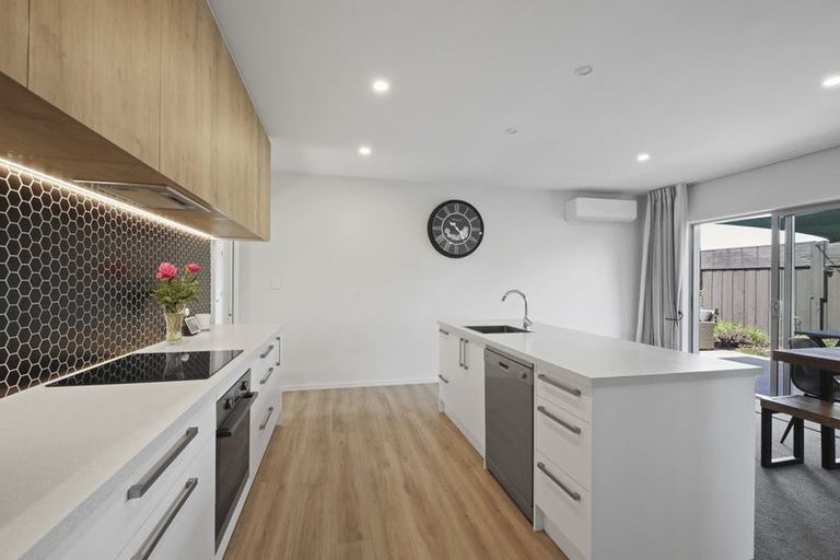 Photo of property in 28 Te Hurunui Drive, Pegasus, 7612