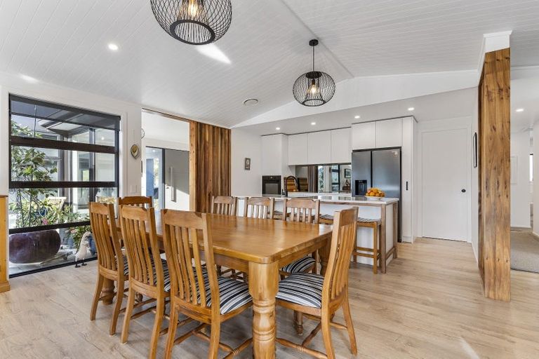 Photo of property in 19 Titoki Lane, Whangamata, 3691
