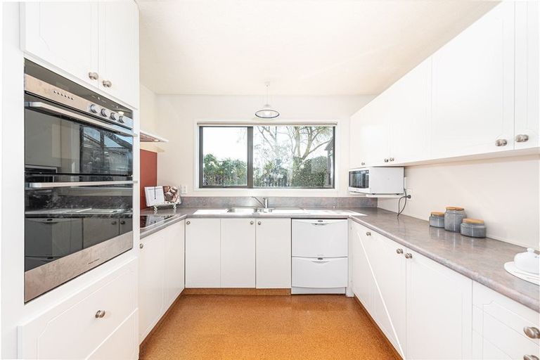 Photo of property in 2 Rubens Place, Burnside, Christchurch, 8053