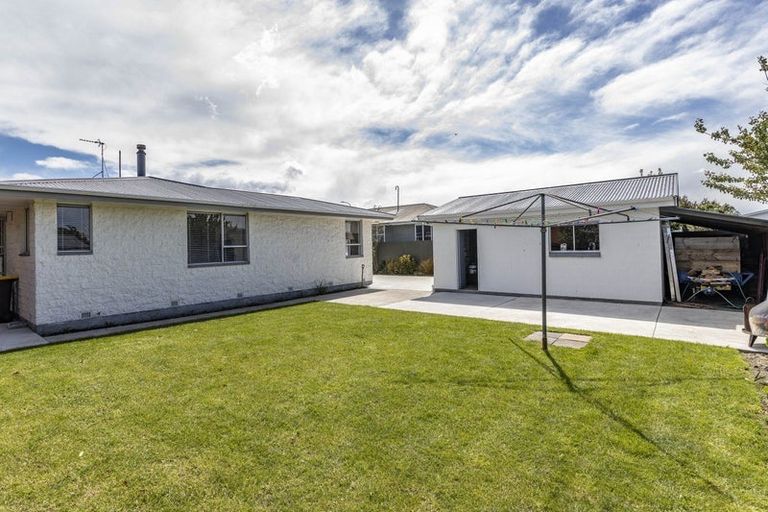 Photo of property in 76 Bush Street, Rangiora, 7400