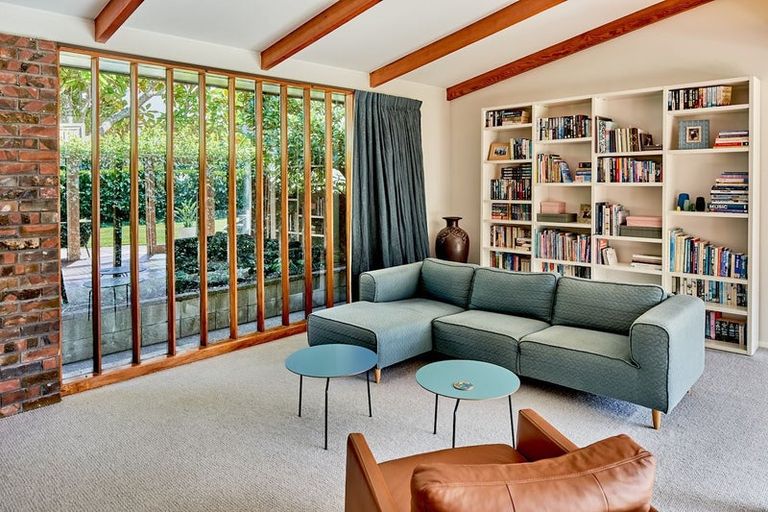 Photo of property in 27 Cheviot Road, Lowry Bay, Lower Hutt, 5013