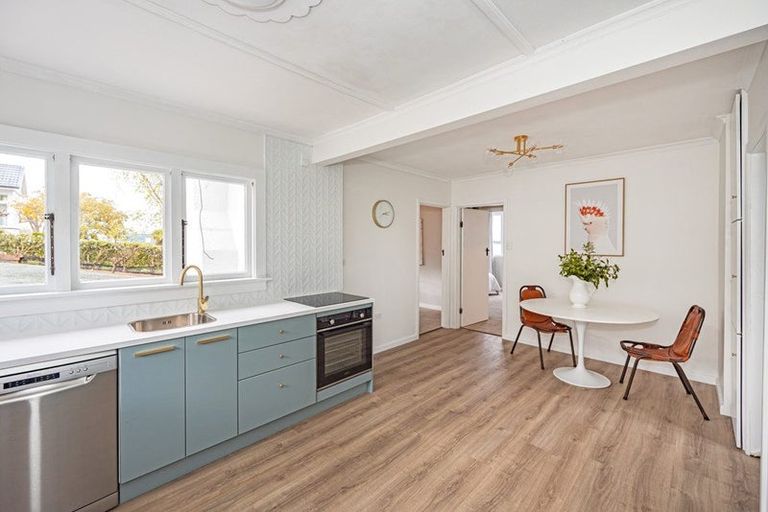 Photo of property in 16a Clyde Street, Oamaru North, Oamaru, 9400