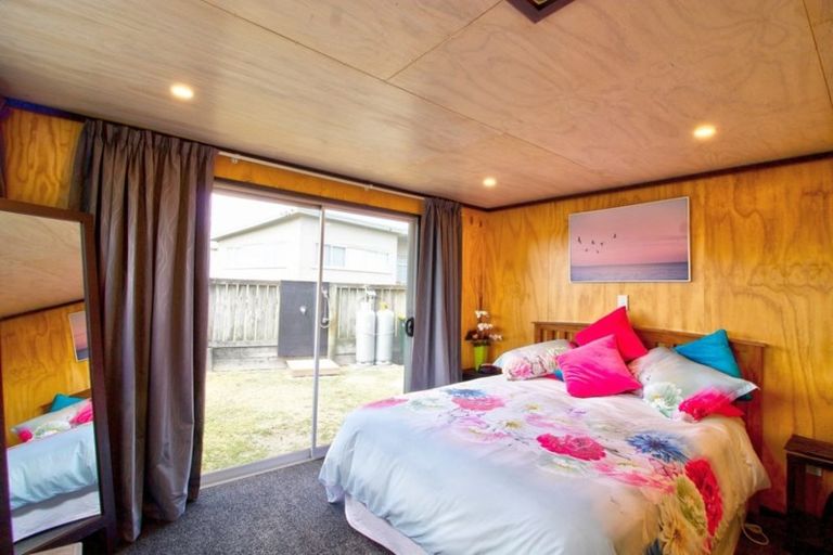 Photo of property in 8 Marine Parade South, Foxton Beach, Foxton, 4815