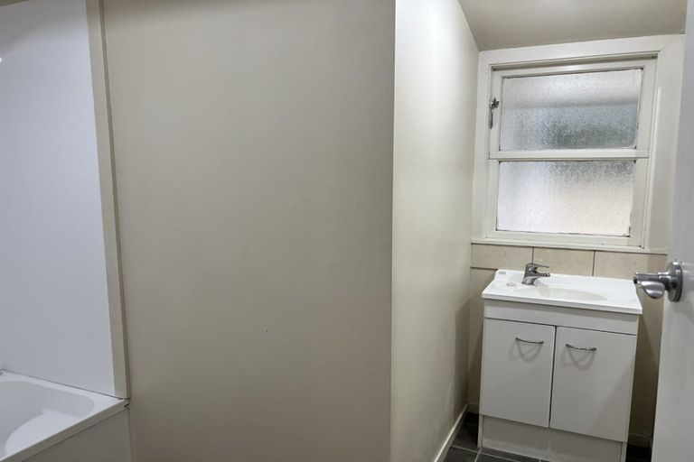 Photo of property in 38 Horopito Road, Waikanae, 5036