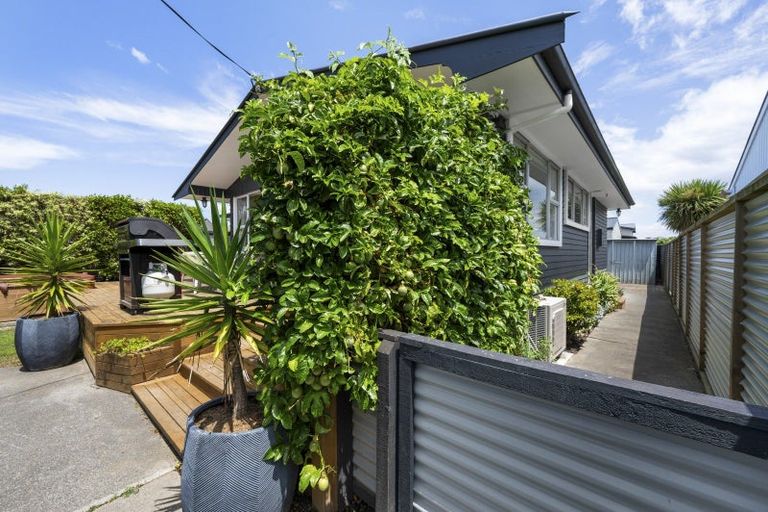 Photo of property in 129 Riverbend Road, Onekawa, Napier, 4110
