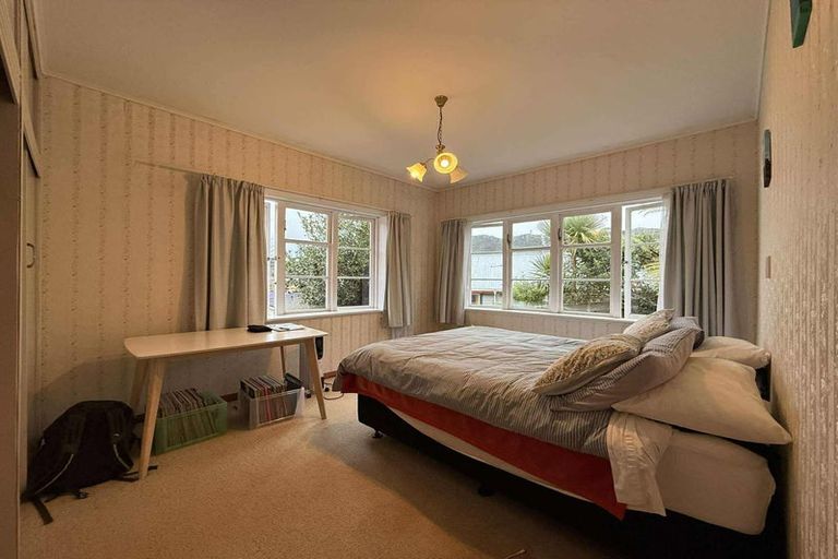 Photo of property in 84 Sunshine Avenue, Karori, Wellington, 6012